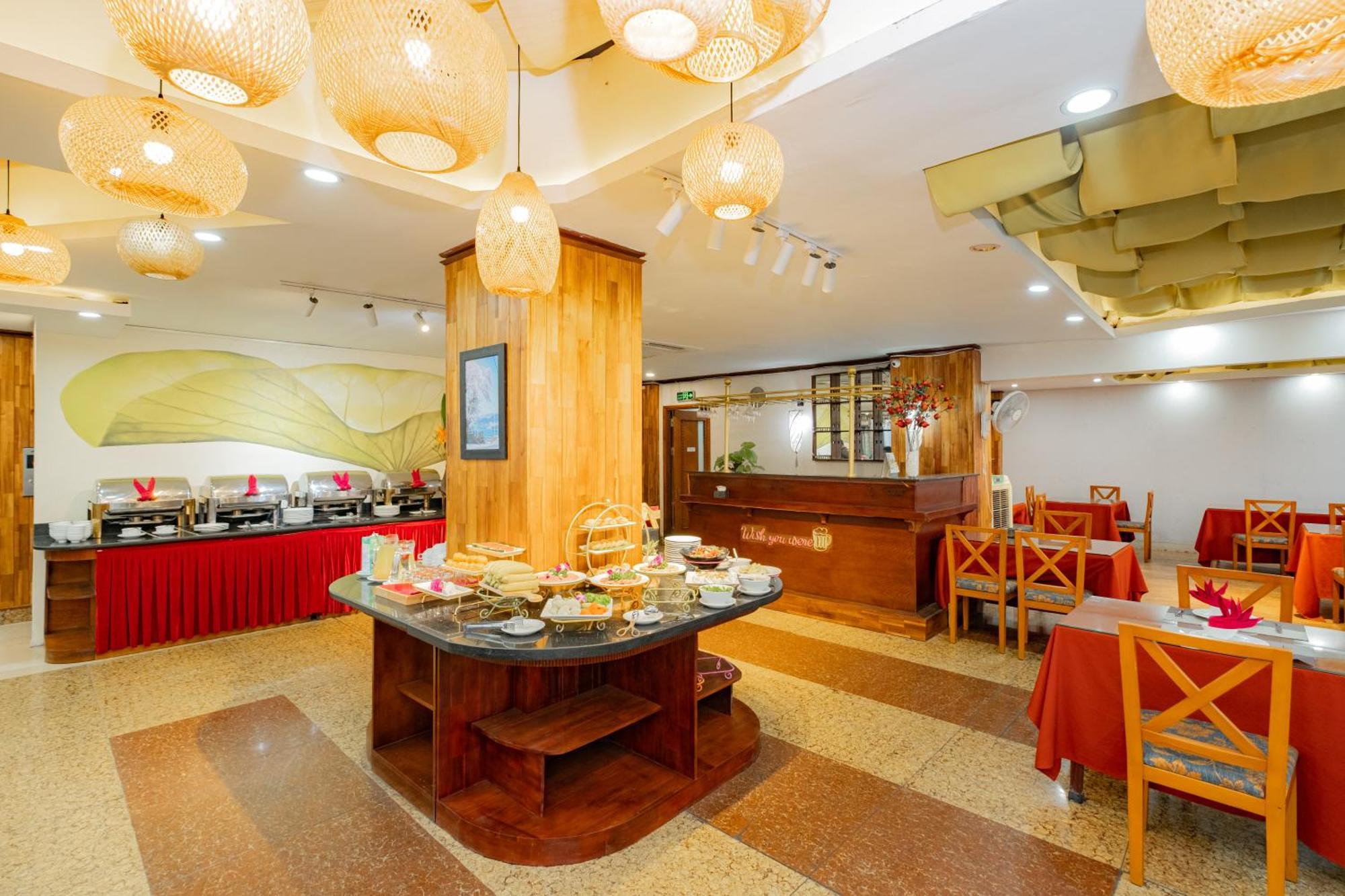 Sunset Westlake Hanoi Hotel Экстерьер фото