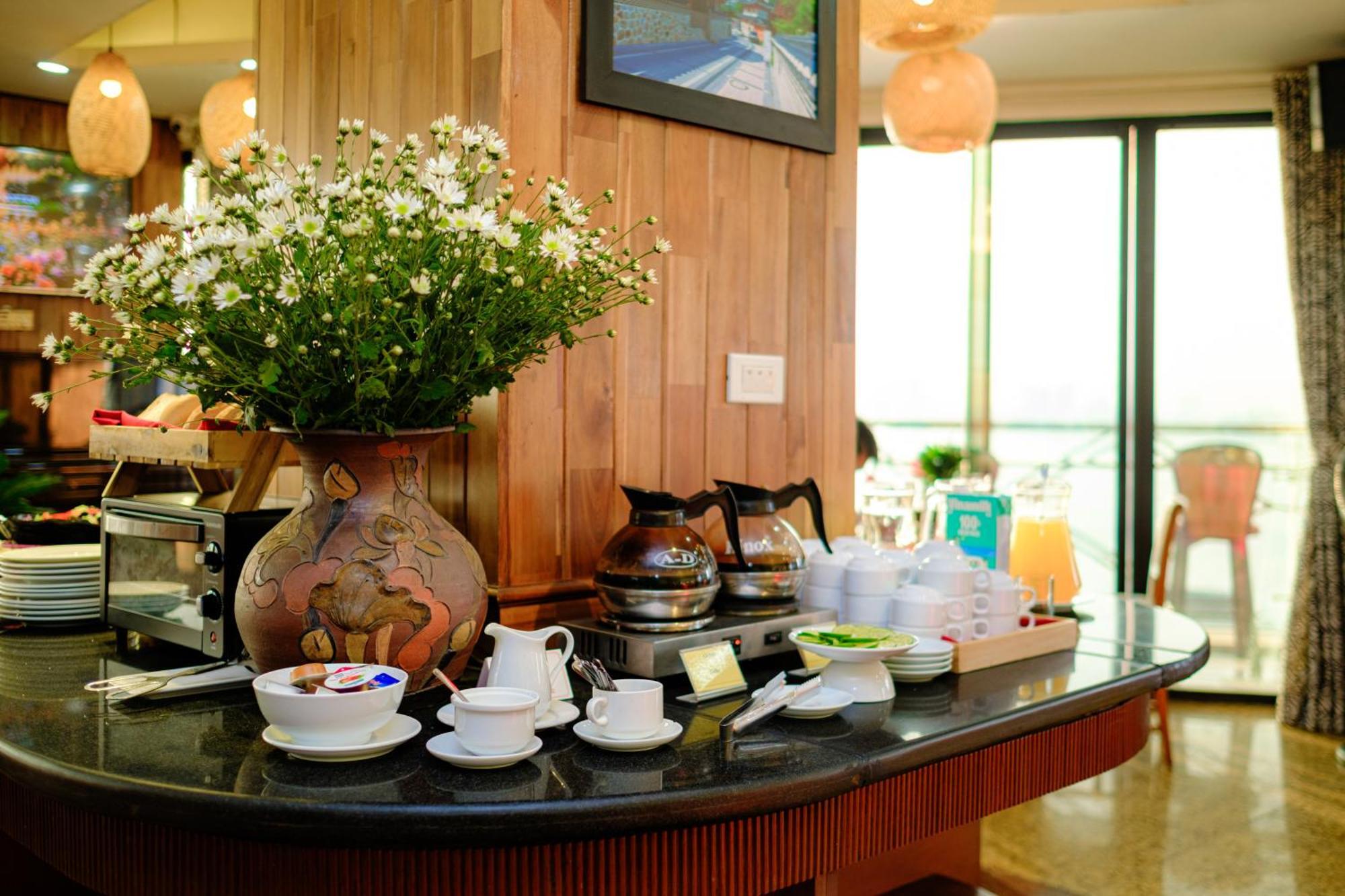 Sunset Westlake Hanoi Hotel Экстерьер фото