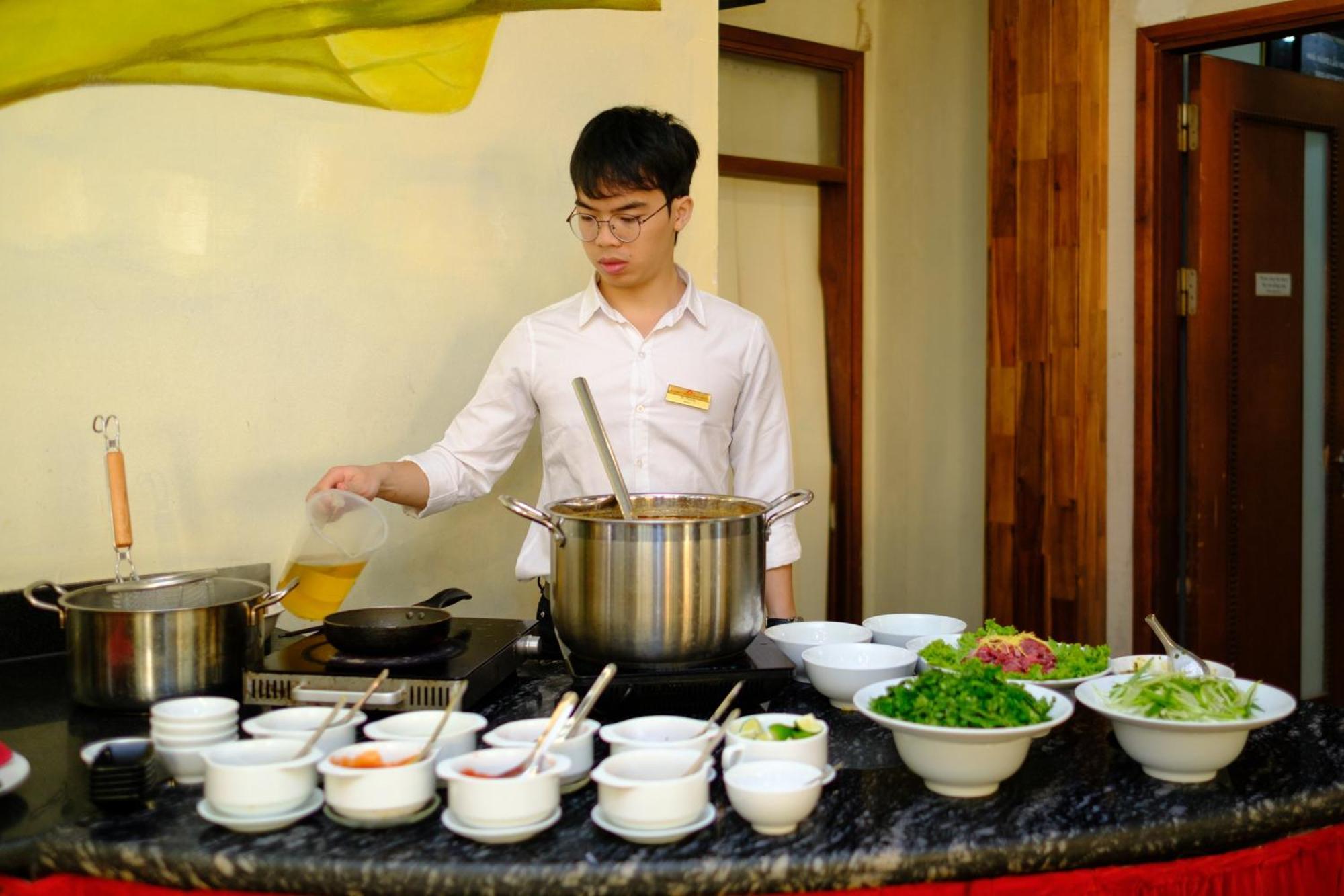 Sunset Westlake Hanoi Hotel Экстерьер фото