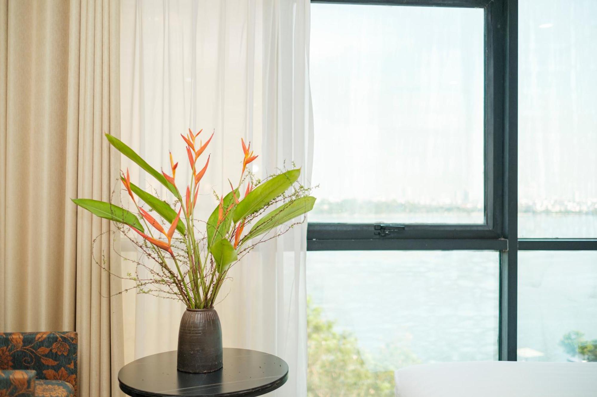 Sunset Westlake Hanoi Hotel Экстерьер фото
